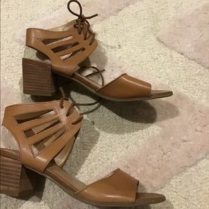 Franco Sarto leather camel laced wedge sandal sz 8